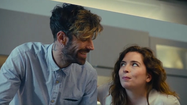 Vignette vidéo comédienne voix off Billboard TV Jean Louis Amiotte